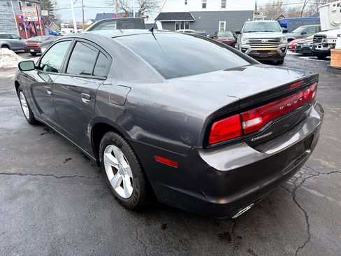 Used 2014 Dodge Charger SE image 7