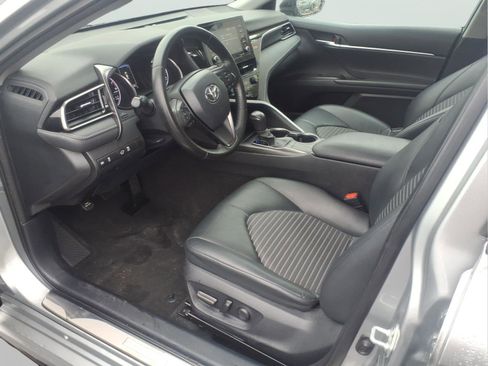 Used 2023 Toyota Camry SE image 12
