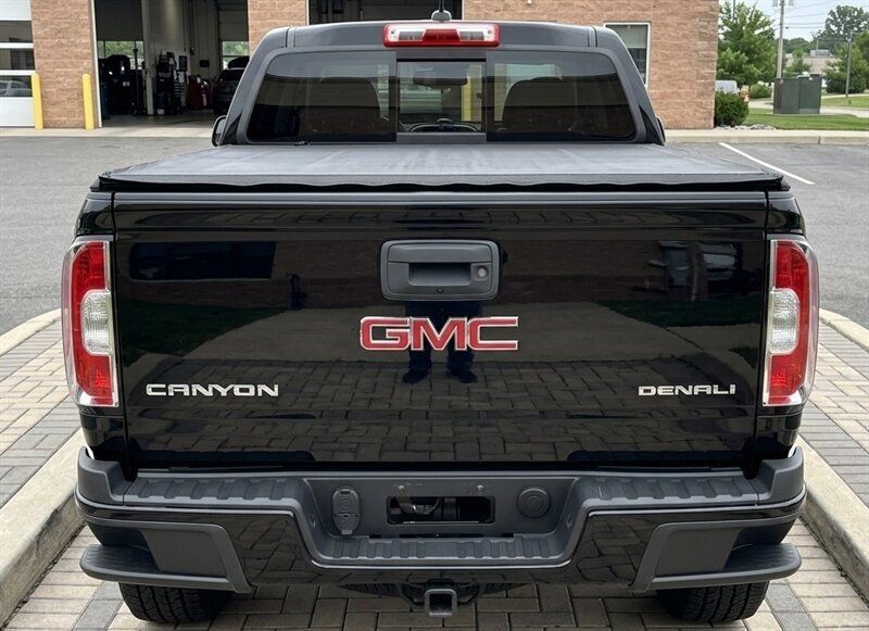Used 2017 GMC Canyon Denali AWD/4WD image 5