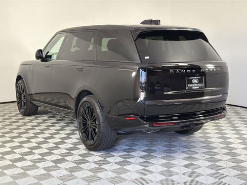 New 2026 Land Rover Range Rover Long Wheelbase SE image 3