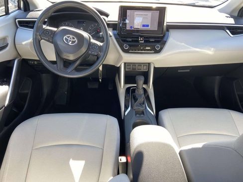Used 2024 Toyota Corolla Cross L image 10