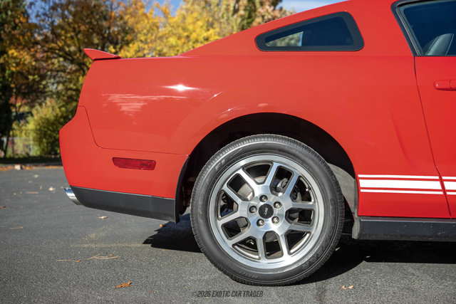 Used 2007 Ford Mustang Shelby GT500 RWD image 9