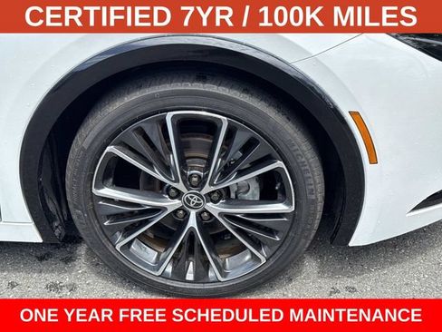 Used 2024 Toyota Prius XLE AWD/4WD image 7
