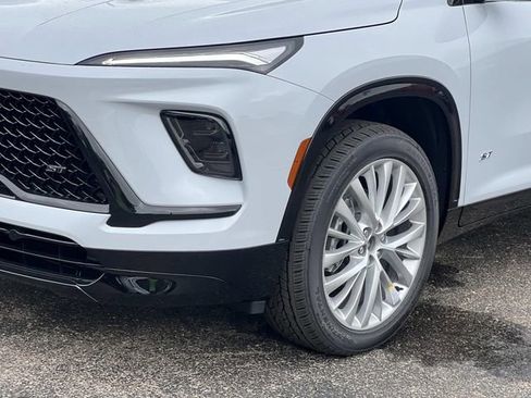 New 2026 Buick Enclave Sport Touring w/ Power Package image 9