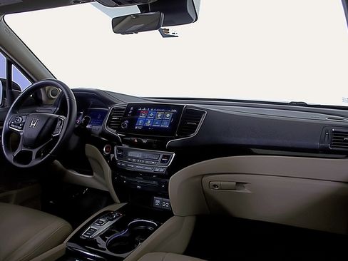 Used 2022 Honda Pilot Touring image 25