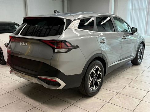 Used 2023 Kia Sportage LX FWD image 9