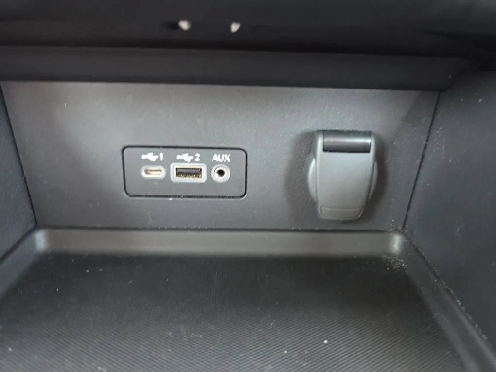 Used 2023 Nissan Sentra SV w/ All-Weather Package FWD image 30