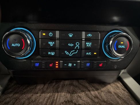 Used 2019 Ford F450 Lariat w/ Chrome Package AWD/4WD image 31