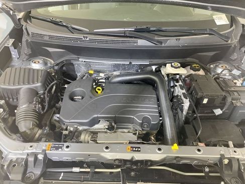 Used 2024 Chevrolet Equinox LT w/ LPO, Floor Liner Package FWD image 16