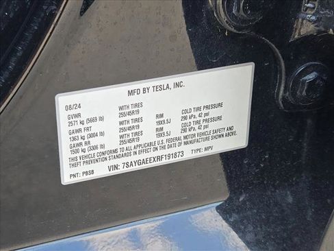 Used 2024 Tesla Model Y Long Range AWD/4WD image 22