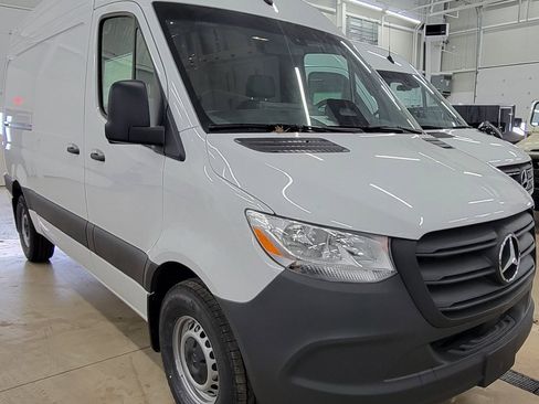 New 2025 Mercedes-Benz Sprinter 2500 image 2