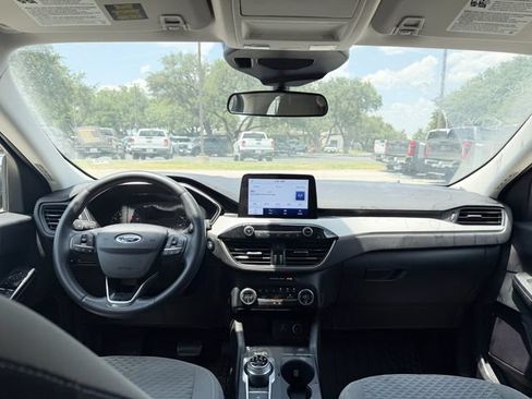 Used 2021 Ford Escape SE w/ Convenience Package FWD image 16