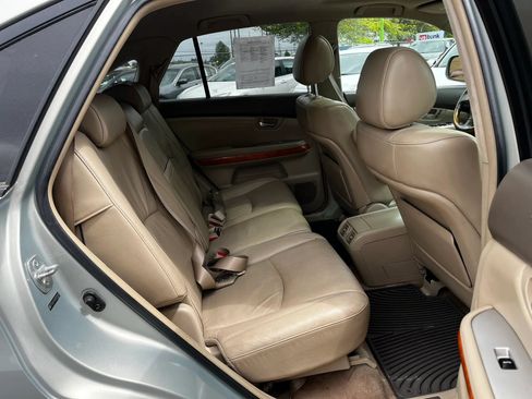 Used 2005 Lexus RX 330 w/ Premium Plus Pkg FWD image 15