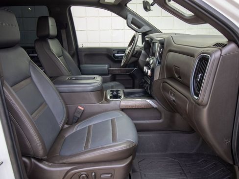 Used 2019 GMC Sierra 1500 Denali w/ Denali Ultimate Package AWD/4WD image 24