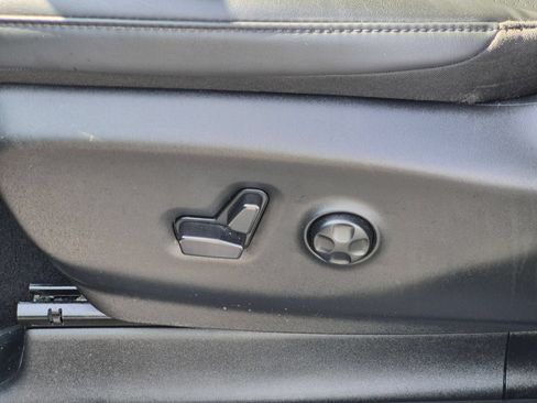 Used 2025 Chrysler Pacifica Select FWD image 15