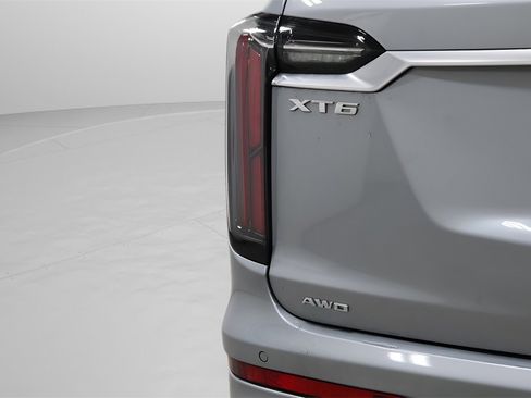 Used 2024 Cadillac XT6 Sport image 39