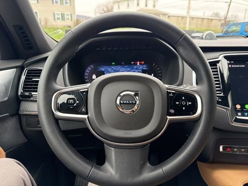 Used 2023 Volvo XC90 B6 Ultimate w/ Protection Package image 12