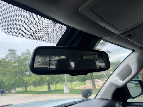 Used 2019 Toyota Tacoma SR5 AWD/4WD image 24