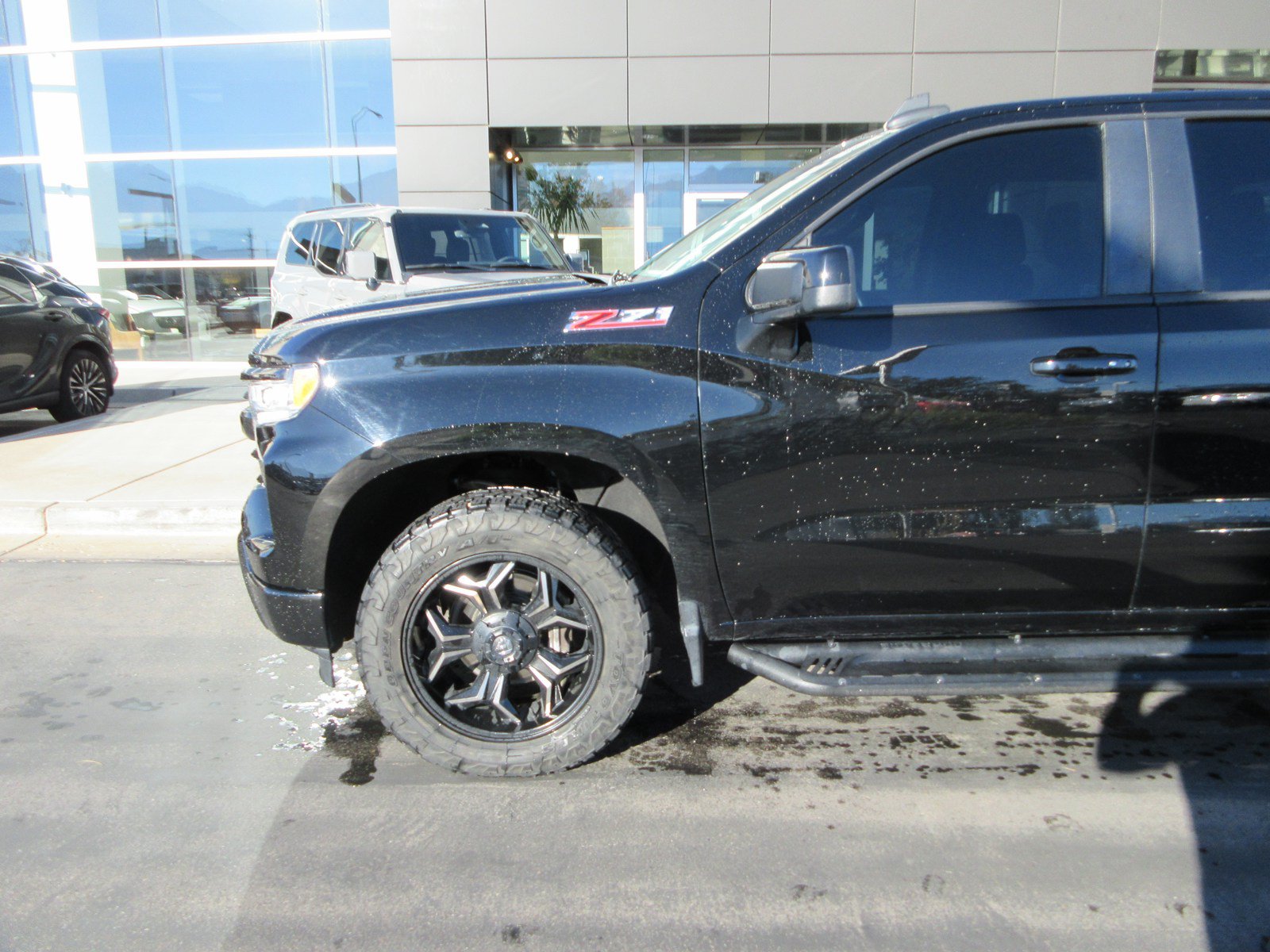 Used 2022 Chevrolet Silverado 1500 RST AWD/4WD image 2