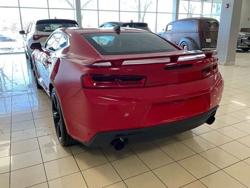 Used 2018 Chevrolet Camaro LT image 5