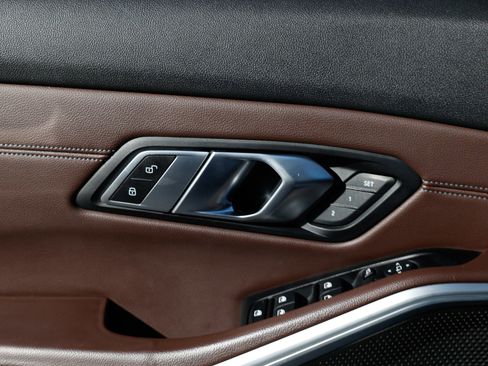 Used 2019 BMW 330i Sedan w/ Premium Package image 50