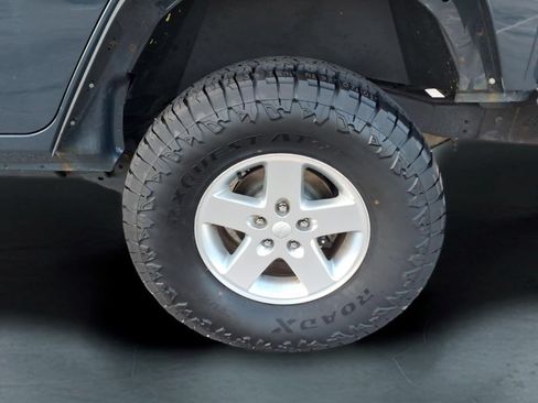 Used 2017 Jeep Wrangler Unlimited Sport w/ Quick Order Package 24S AWD/4WD image 14