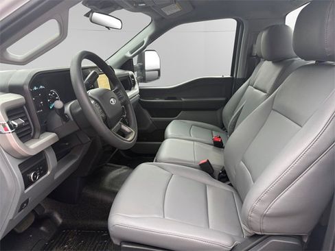 New 2026 Ford F550 4x4 Regular Cab Super Duty w/ XL Chrome Package image 9