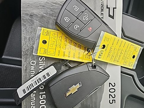 Certified 2025 Chevrolet Silverado 1500 Custom image 22