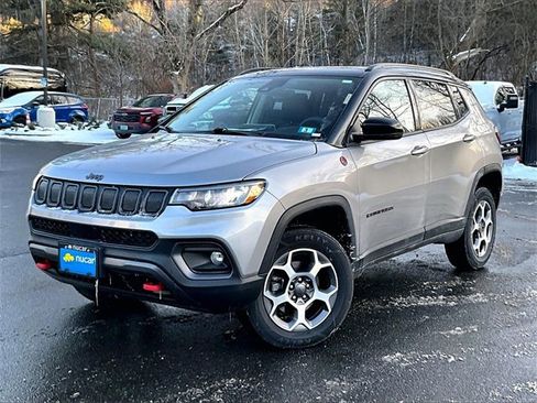 Used 2022 Jeep Compass Trailhawk w/ Sun and Sound Group image 3