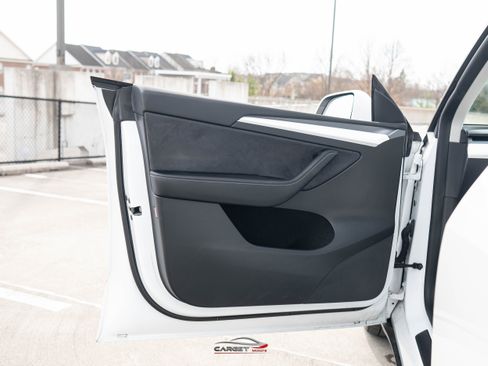 Used 2022 Tesla Model Y Performance image 36