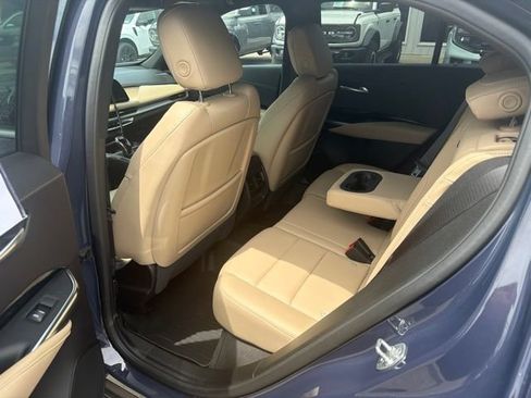 Used 2024 Cadillac XT4 Luxury FWD image 22