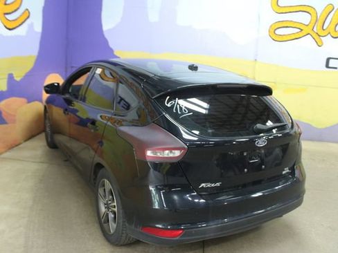 Used 2016 Ford Focus SE FWD image 6
