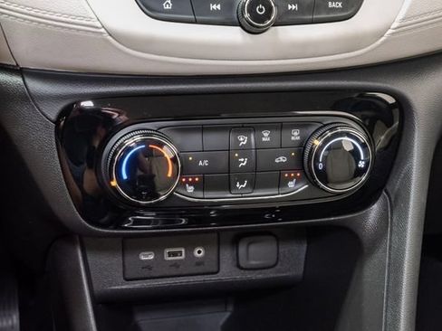 Used 2023 Buick Encore GX Preferred w/ Cold Weather Comfort Package FWD image 19