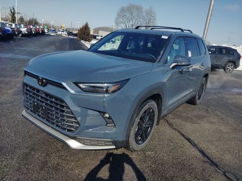 New 2026 Toyota Grand Highlander AWD Hybrid image 2