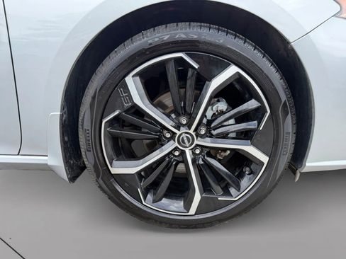 Used 2023 Nissan Altima 2.5 SR FWD image 37