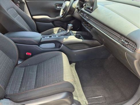 Used 2025 Honda HR-V Sport image 19
