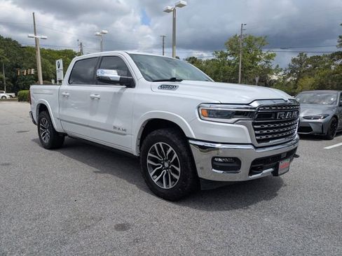 Used 2025 RAM 1500 Limited w/ Trailer Tow Group AWD/4WD image 3