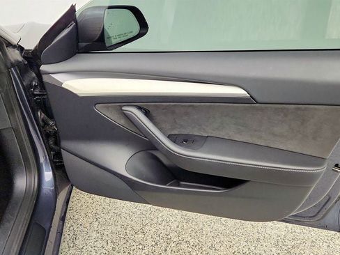 Used 2022 Tesla Model 3 image 30