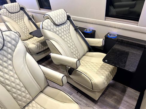 Used 2020 Mercedes-Benz Sprinter 3500 image 40