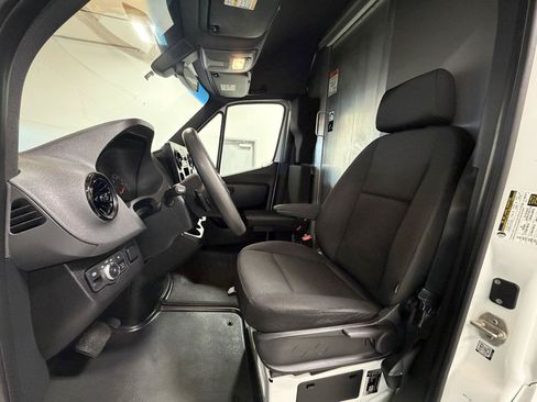 Used 2020 Mercedes-Benz Sprinter 2500 w/ Driver Convenience Package image 12