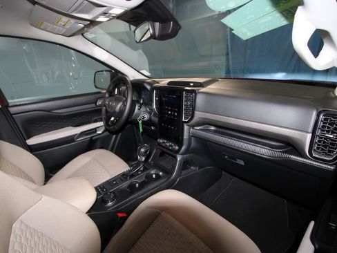 Used 2024 Ford Ranger XLT w/ Technology Package image 19