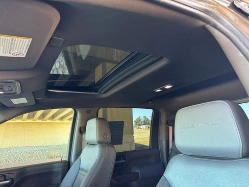 Used 2022 GMC Sierra 2500 Denali image 18