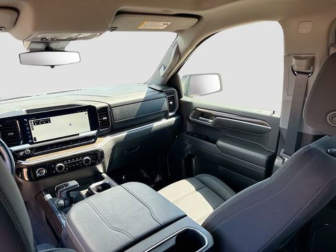 Used 2024 Chevrolet Silverado 1500 LT Trail Boss w/ Protection Package image 23