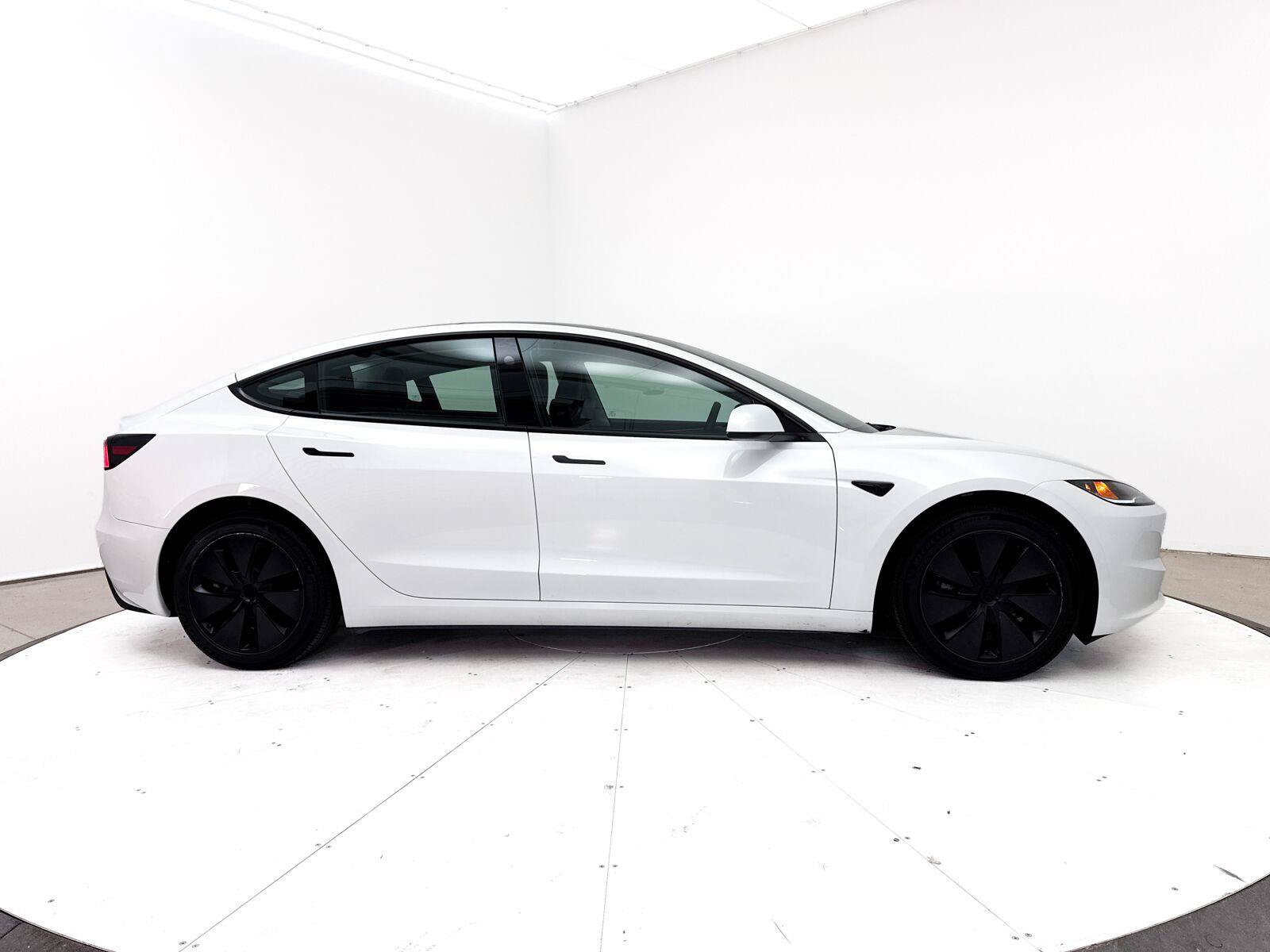 Used 2025 Tesla Model 3 Long Range RWD image 41