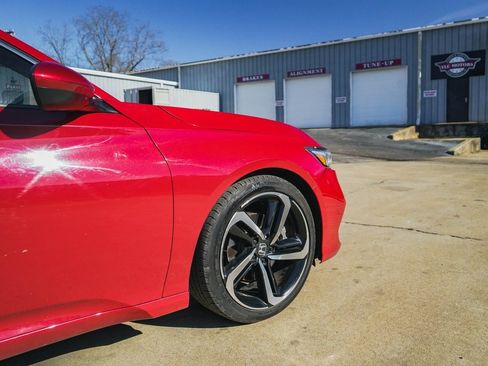 Used 2018 Honda Accord Sport image 29