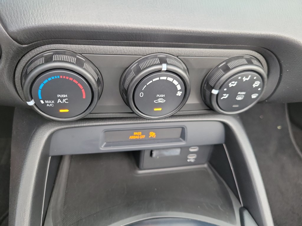 Used 2025 MAZDA MX-5 Miata Sport RWD image 36