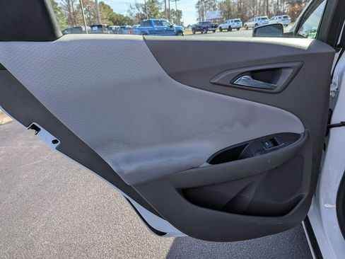 Used 2024 Chevrolet Malibu LT image 17