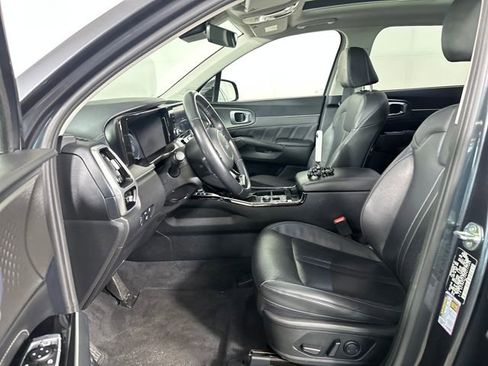 Used 2023 Kia Sorento SX image 11