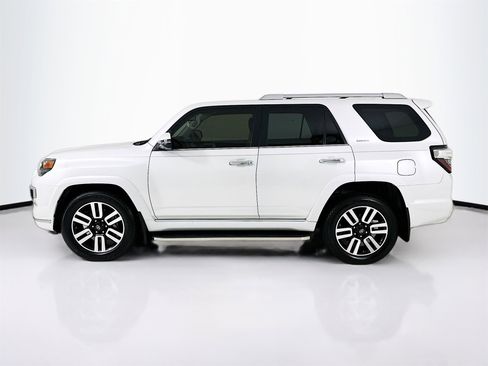 Used 2024 Toyota 4Runner Limited image 5
