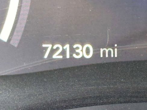 Used 2022 Chrysler Pacifica Touring-L w/ Uconnect Theater Family Group FWD image 32